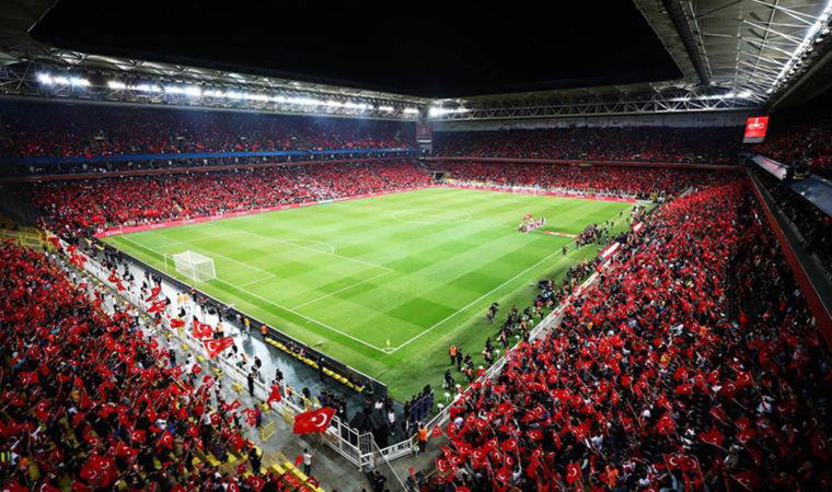 Dört büyüklerden milli takımlara oyuncu akını