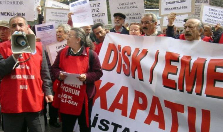 DİSK Emekli-Sen'in kapatılması, İstanbul Adliyesi önünde protesto edildi