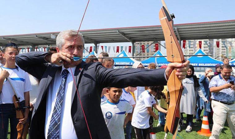 AKP’li başkandan 60 milyona okçuluk tesisi