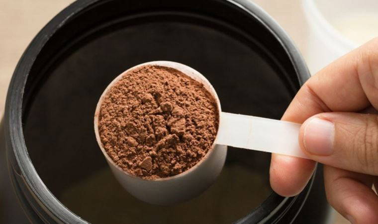 Araştırma: Protein tozunu sulandırmadan tüketmek ölümcül olabilir