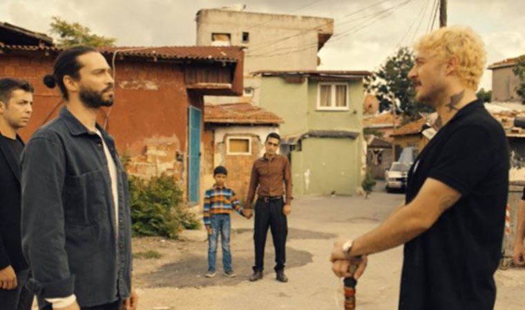 Uraz Kaygılaroğlu ve Ekin Koç başrolde: Show TV'nin yeni dizisi 'Üç Kuruş'un afişi yayınlandı