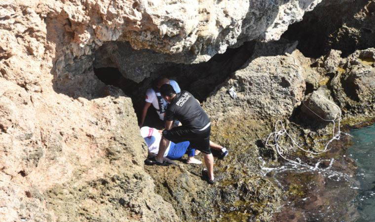 40 metre yüksekliğindeki falezlerden atladı: Bir saatlik çalışmayla kurtarıldı