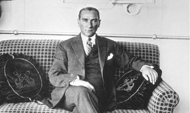 Sanatçılardan 10 Kasım paylaşımları