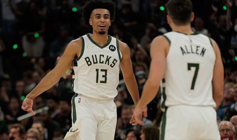 NBA şampiyonu Bucks, 76ers'ı Doğu Konferansı'nın zirvesinden indirdi