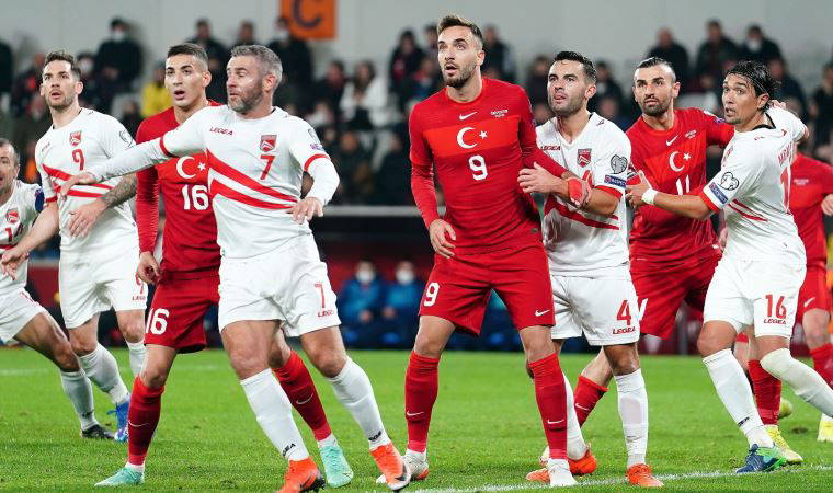 Ünlü yorumcu Serdar Ali Çelikler'den milli takım değerlendirmesi!