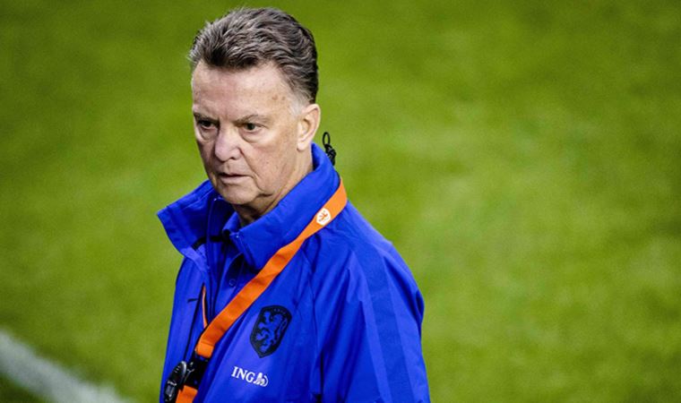 Hollanda Milli Takım Teknik Direktörü Louis van Gaal sakatlandı