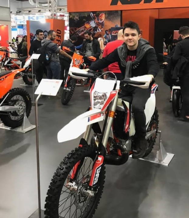 Küçükçekmece’de 20 yaşındaki Ekici annesini ve babasını öldürüp yaşamına son verdi