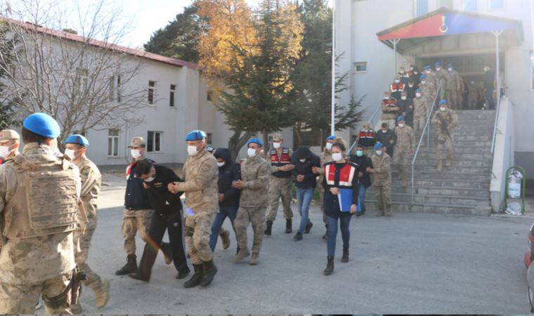 5 ildeki göçmen kaçakçılığı operasyonunda çok sayıda gözaltı