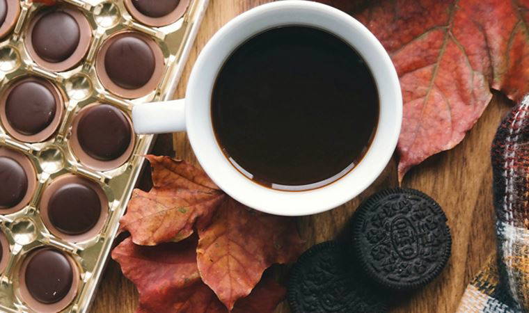 Şarap, çikolata ve kahve bilmecesi: Kalp sağlığı için iyi mi, kötü mü?