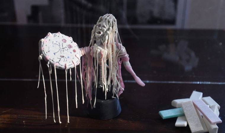 Çiğnenmiş atık sakızlar sanata dönüştü