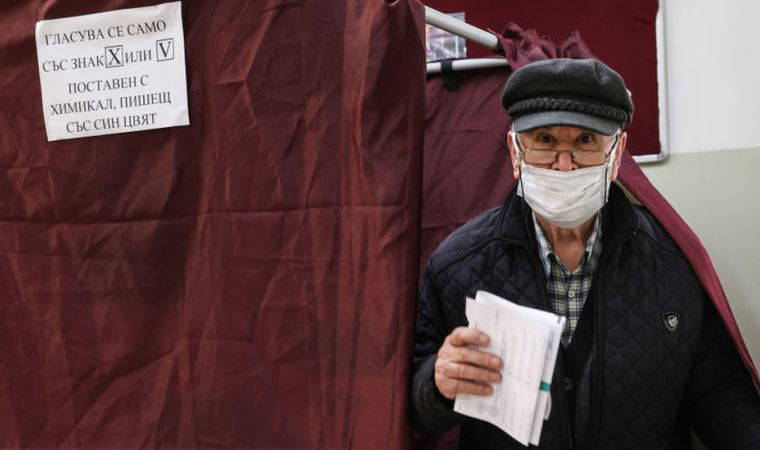 Bulgaristan seçimleri: Çifte vatandaş Türklerin çok yüksek katılımı neden tartışma konusu oldu?