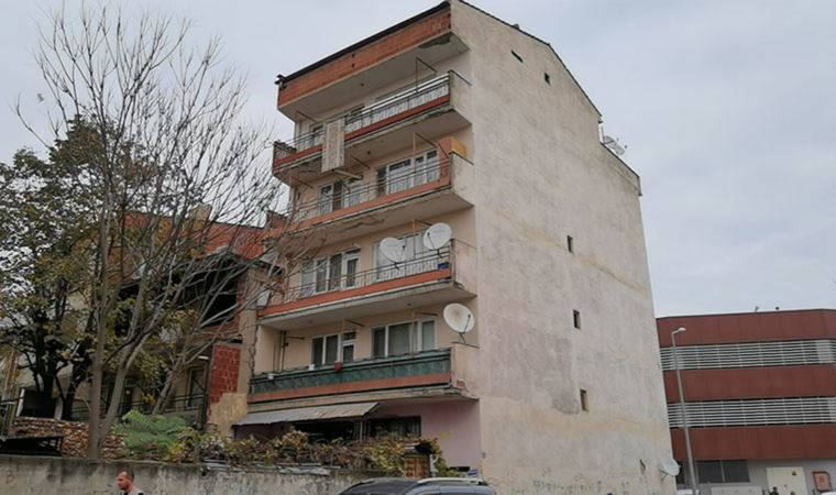 1.5 yaşındaki çocuk 5'inci kattaki balkondan düştü