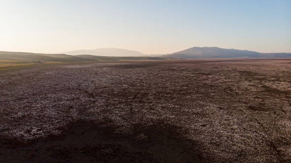 Marmara Gölü'nden bilim kurgu filmlerini aratmayan manzara