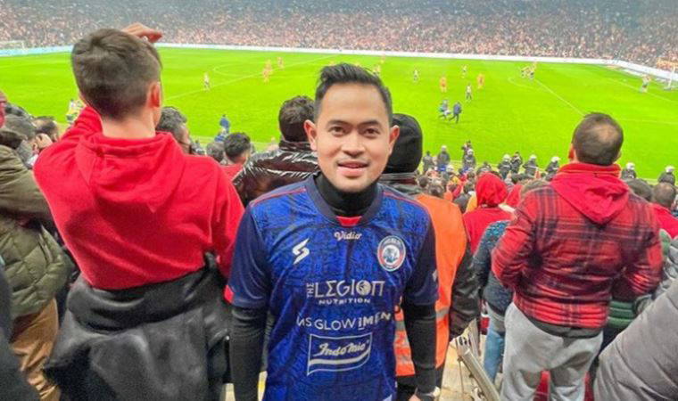 Milyarder Gilang Widya Pramana, Galatasaray-Fenerbahçe derbisini tribünde izledi