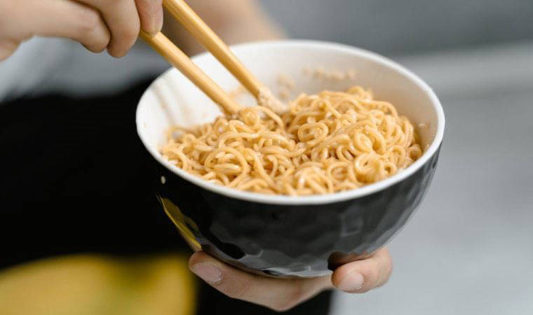 Güney Afrika'da iki kardeş hazır noodle sebebiyle yaşamını yitirdi