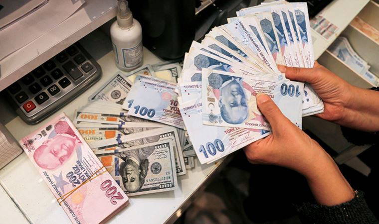 Bankacılar açıkladı: Dün saat 13.45'te piyasalarda neler oldu, dolar kontrolsüzce nasıl yükseldi?