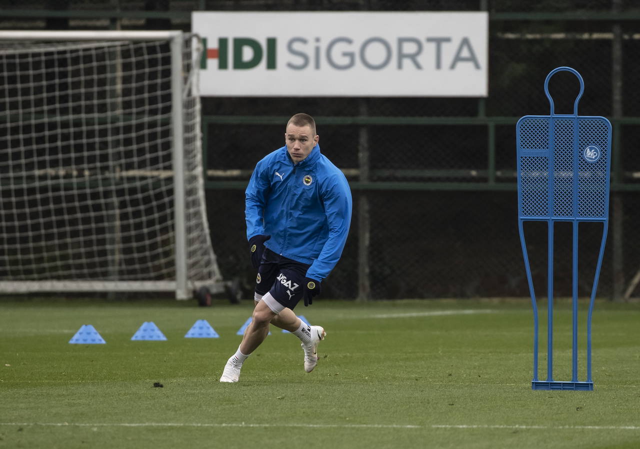 Attila Szalai'nin Chelsea'ye transfer olacağı iddia edildi