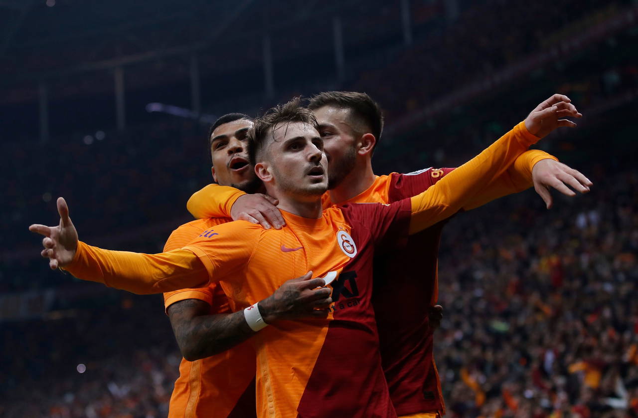 Marsilya maçında 8 kulüp Kerem Aktürkoğlu'nu izleyecek