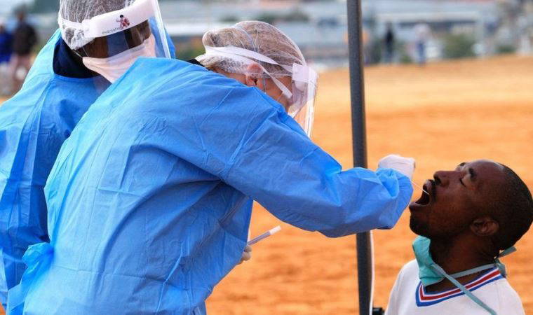 Yeni varyant endişe yarattı! İngiltere 6 ülkeye seyahat kısıtlaması getirdi