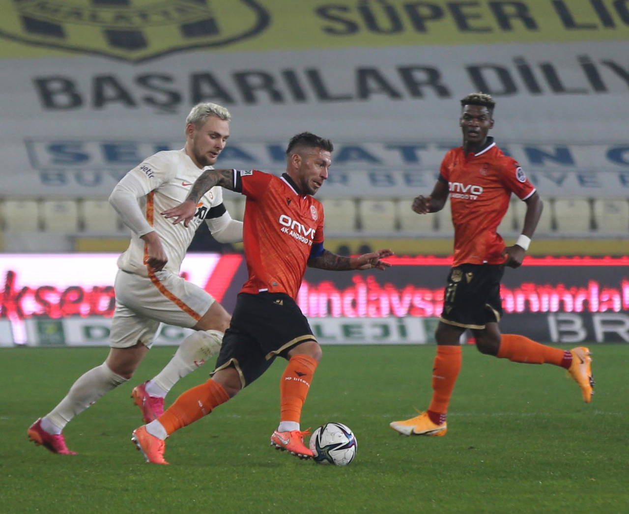 Rıdvan Dilmen'den Sumudica'ya sert sözler: Teşekkür eder gönderirim