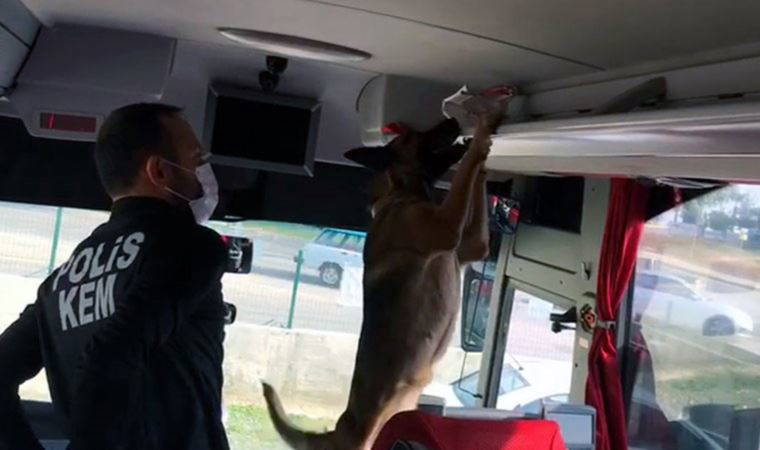 Mersin'de yolcu otobüsünde 2 bin 100 tane uyuşturucu hap ele geçirildi