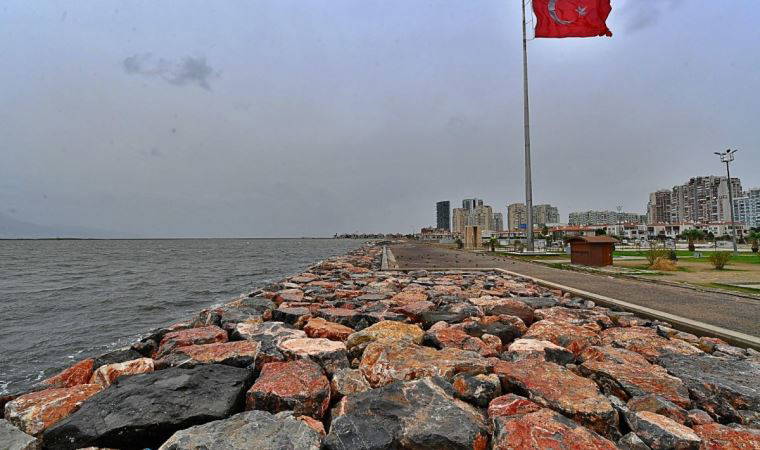 İzmir Büyükşehir Belediyesi'nden fırtına raporu