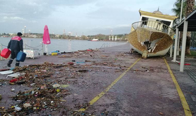 Kocaeli'nde lodos bilançosu: 2 ölü!