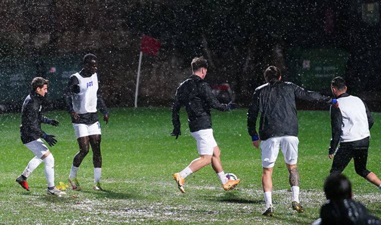 Tuzlaspor-Büyükşehir Belediye Erzurumspor maçı ileri bir tarihe ertelendi