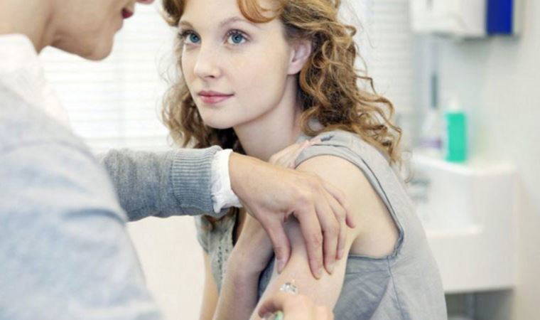 Bir araştırmaya göre HPV aşısı, rahim ağzı kanserini yüzde 90'a yakın önlüyor