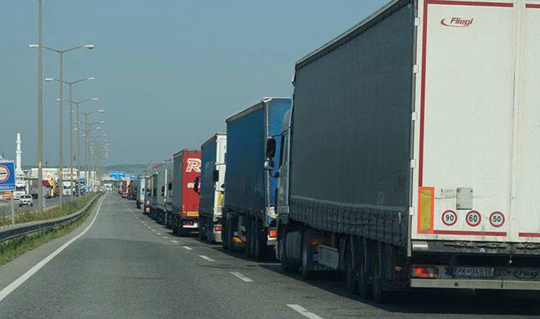 Kriz onları da vurdu: Kamyonlar karaborsada