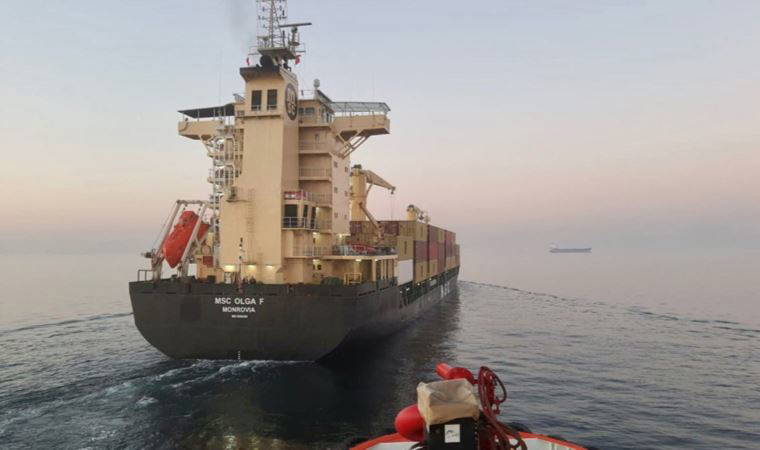 Konteyner gemisi Kadıköy açıklarında arızalandı