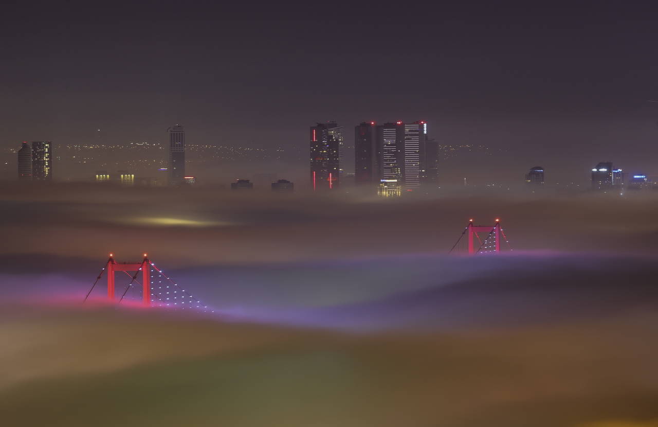 Son dakika... İstanbul'a sis çöktü: Göz gözü görmüyor; Meteoroloji uyardı