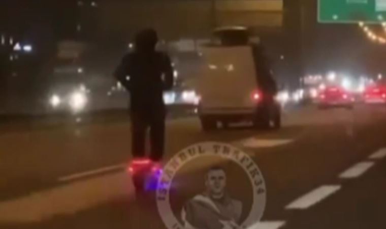 İstanbul'da izleyenleri şaşkına çeviren elektrikli scooter