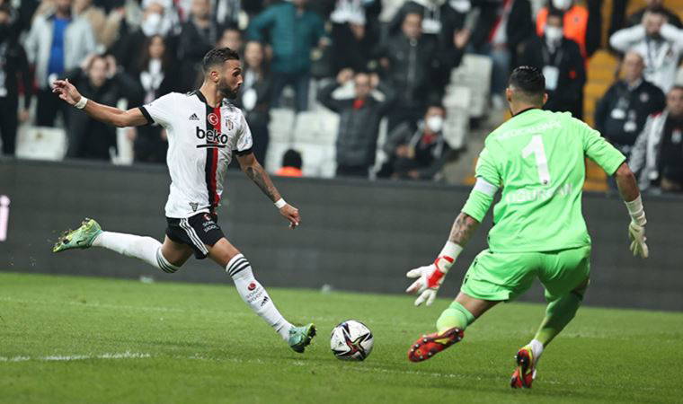 Beşiktaş-Trabzonspor maçı kırmızı kartla bitti