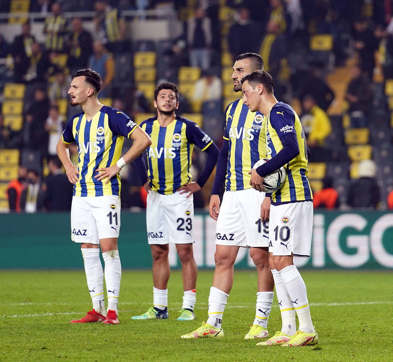 Önder Özen: Neden korkuyorsunuz Mesut'u oynatmak için?