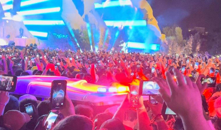 8 kişi ölmüştü: Olaylı konser sonrası Travis Scott ve Drake'e 1 milyon dolarlık tazminat davası