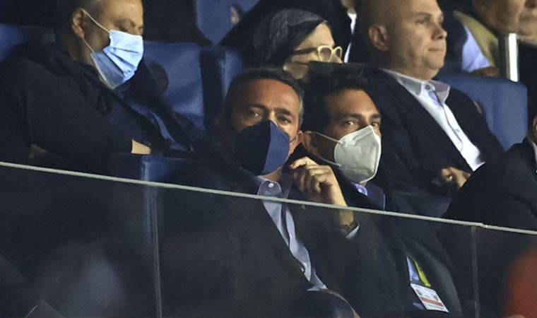 Fenerbahçe taraftarının Ali Koç protestosu Aziz Yıldırım'ı akla getirdi