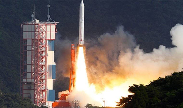 Japonya 9 uydu taşıyan 