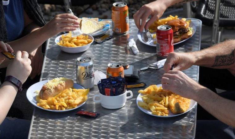 Meksika'da ilkokullarda abur cubur ve şekerli içeceklerin satışı yasaklandı