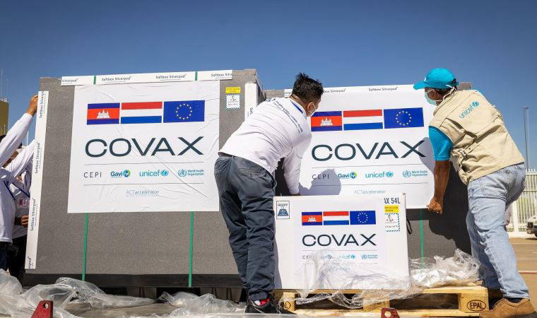 Hollanda'dan 27 milyon Covid-19 aşısı bağışı