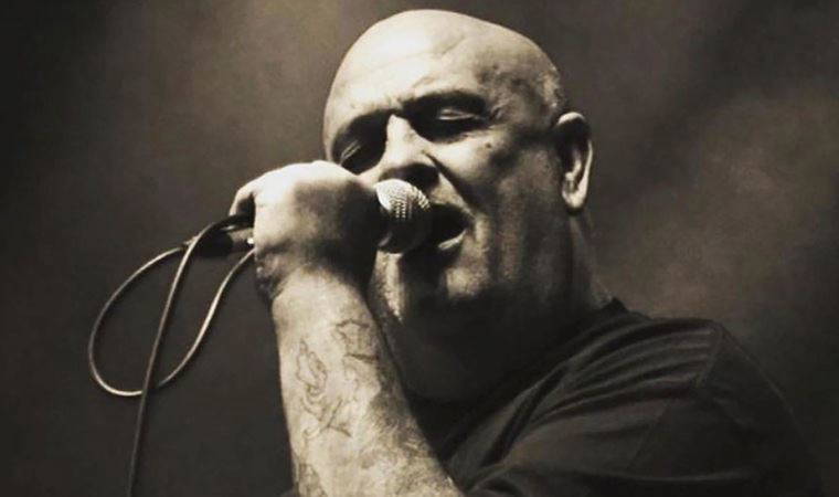 Punk rock'ın efsanesi Mensi koronavirüse yenik düştü