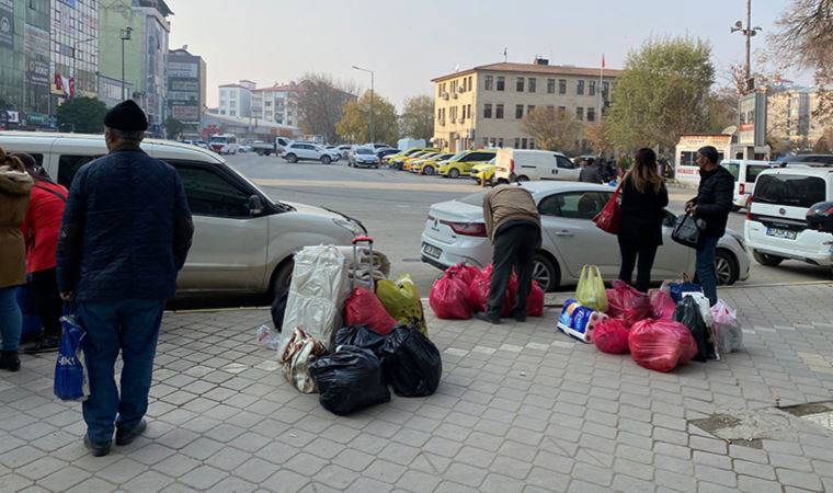 Manat, TL karşısında yüzde 49 değerlendi; Iğdır'a akın başladı