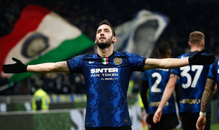 Hakan Çalhanoğlu'nun gol attığı maçta Inter farklı kazandı