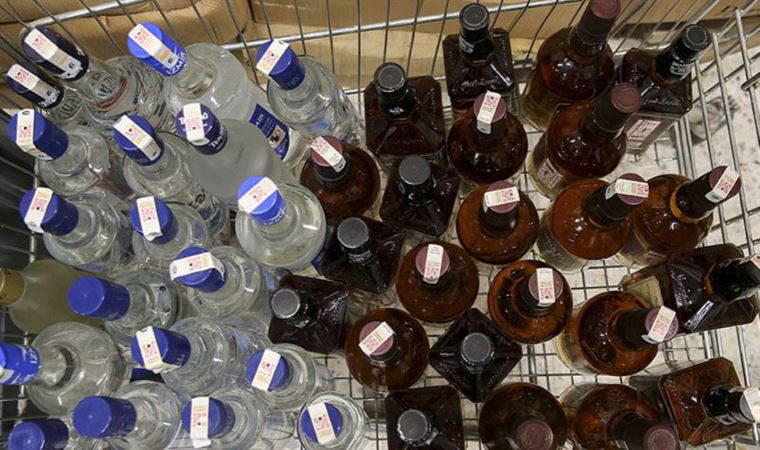 Yılbaşı öncesi sahte içki operasyonu: 2 ton 390 litre...