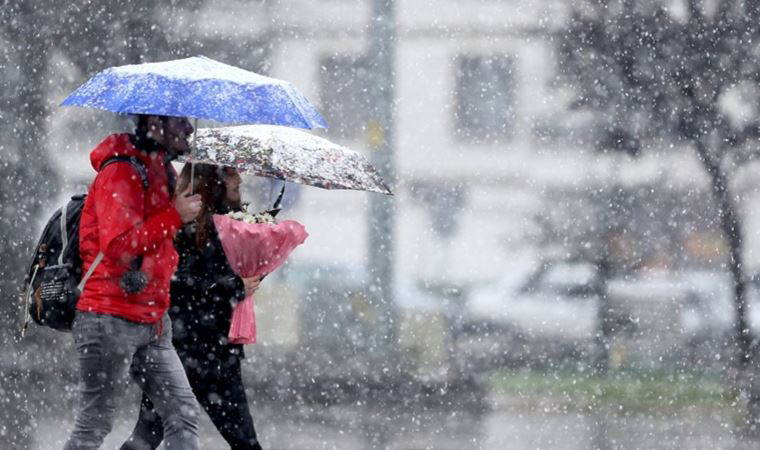 Meteoroloji'den Türkiye geneli için kuvvetli sağanak, fırtına ve kar uyarısı!