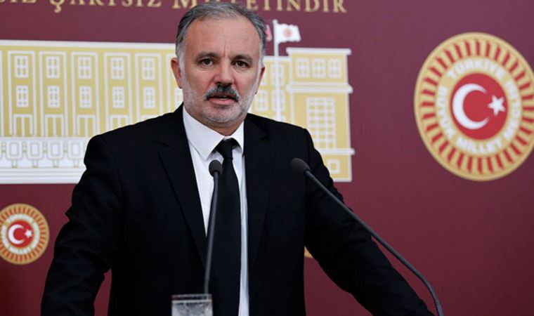 Barış Pehlivan yazdı: Ayhan Bilgen'in masasındaki üç isim