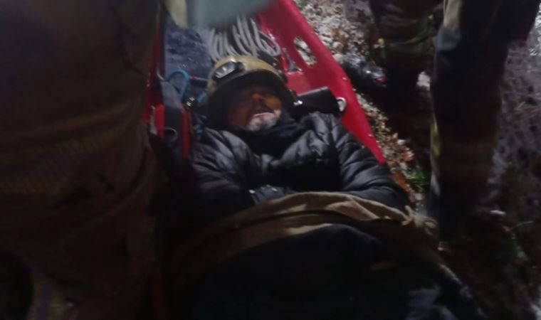 Kar yağışını izlemek için çıktığı tepede tuvaletini yaparken 200 metrelik uçuruma yuvarlandı