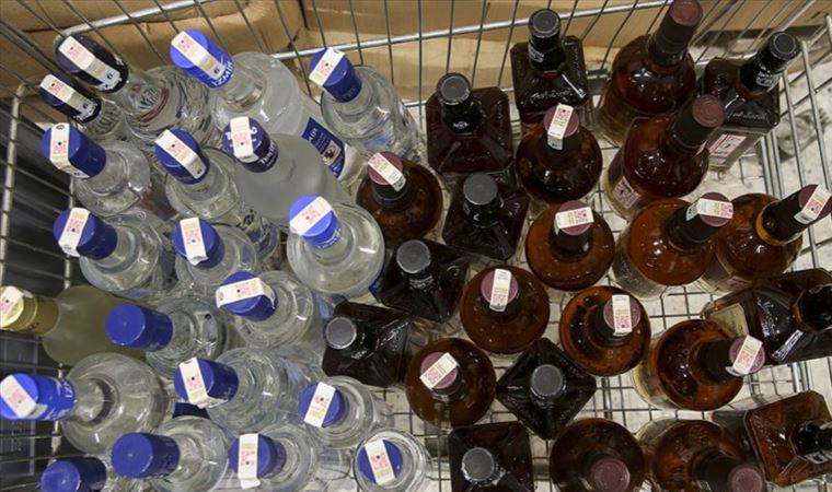 Nizip'te 3 kişi sahte içkiden öldü