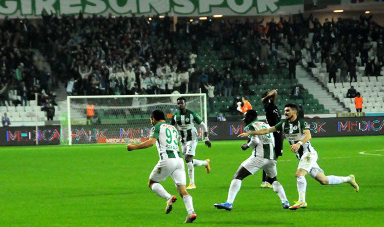 Giresunspor'dan evinde Altay'a karşı 3 gollü galibiyet