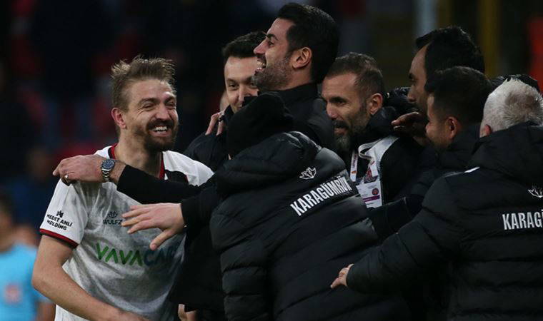 Volkan Demirel'in Karagümrük'ü 3 puanı aldı | Göztepe 0-1 Fatih Karagümrük